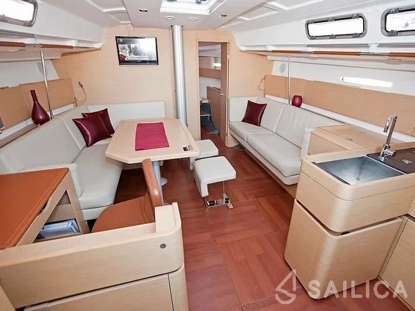 First 45 - Yacht Charter Sailica