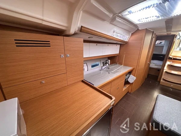 Dufour 430 - Yacht Charter Sailica