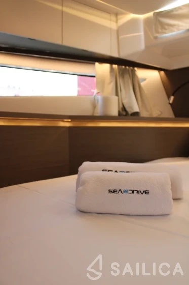 Merry Fisher 1295 FLY - Yacht Charter Sailica