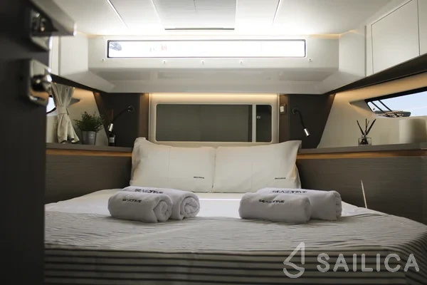 Merry Fisher 1295 FLY - Yacht Charter Sailica