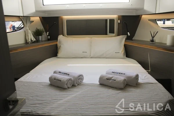 Merry Fisher 1295 FLY - Yacht Charter Sailica