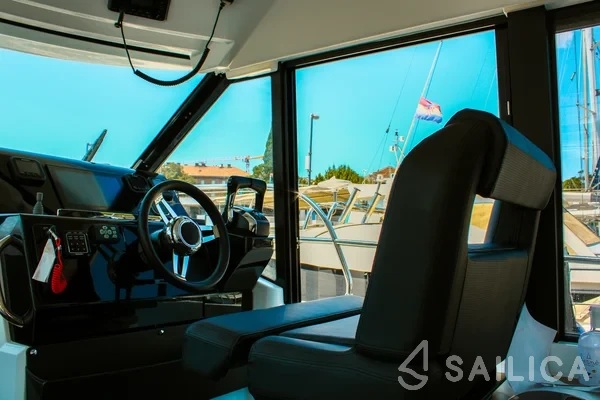 Merry Fisher 1295 FLY - Yacht Charter Sailica
