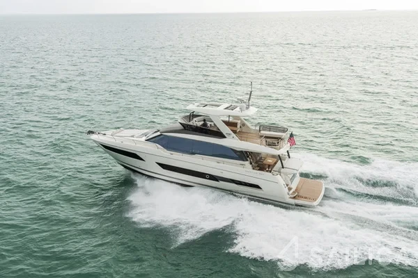 Prestige 690 - Yacht Charter Sailica