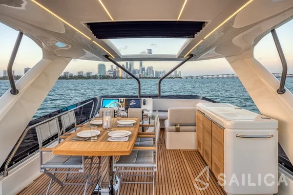 Prestige 690 - Yacht Charter Sailica