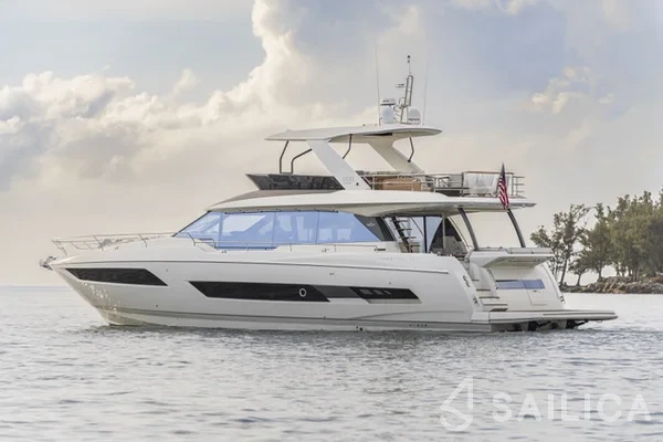 Prestige 690 - Yacht Charter Sailica