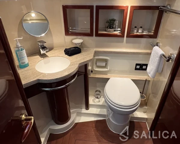 Fairline Squadron 52 - Yacht Charter Sailica