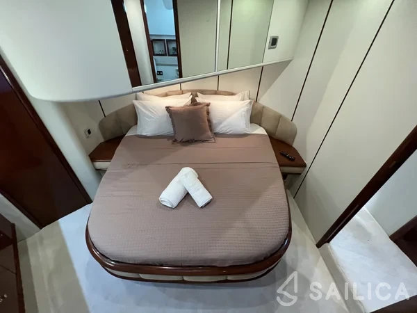 Fairline Squadron 52 - Yacht Charter Sailica