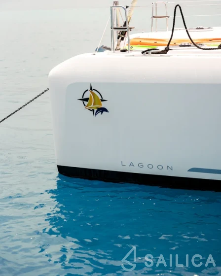 Lagoon 42 - Yacht Charter Sailica