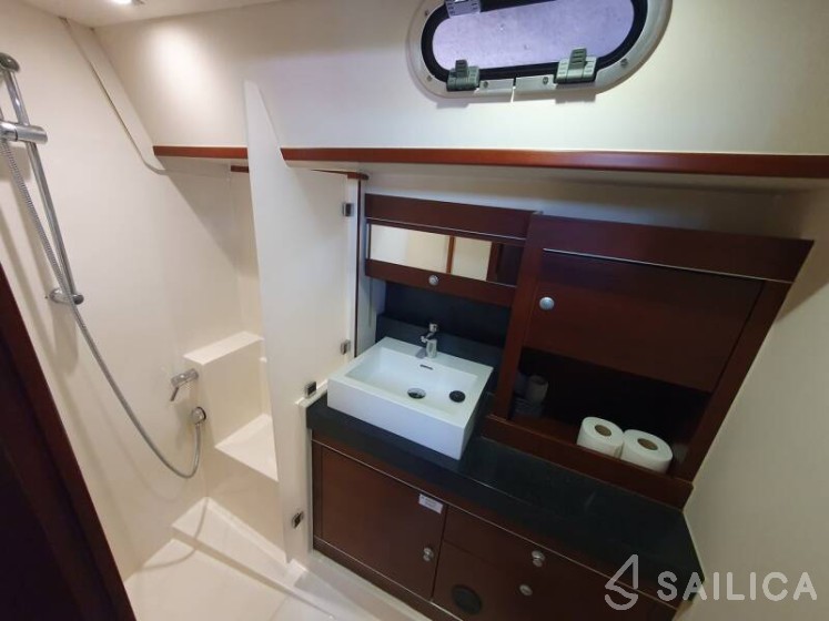 Hanse 545 - Yacht Charter Sailica