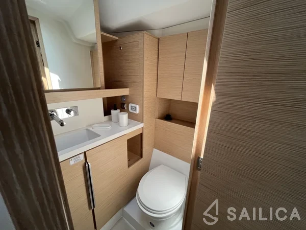Hanse 460 - Yacht Charter Sailica