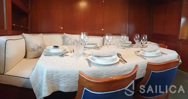 Alalunga 78 - Yacht Charter Sailica