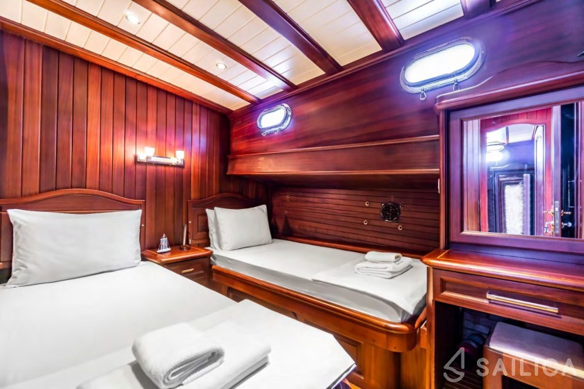 Gulet - Yacht Charter Sailica