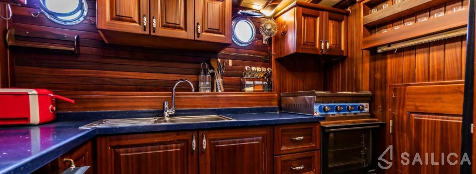 Gulet - Yacht Charter Sailica