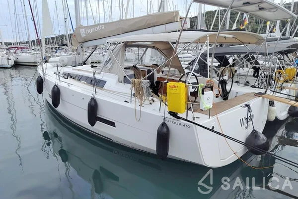 Dufour 430 - Yacht Charter Sailica