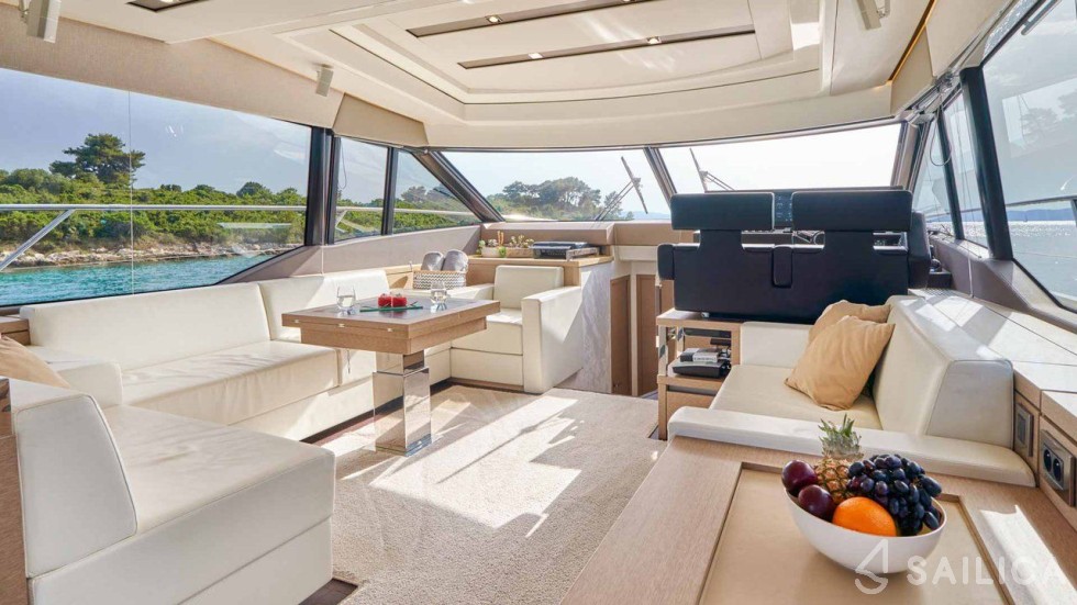 Prestige 630S - Yacht Charter Sailica