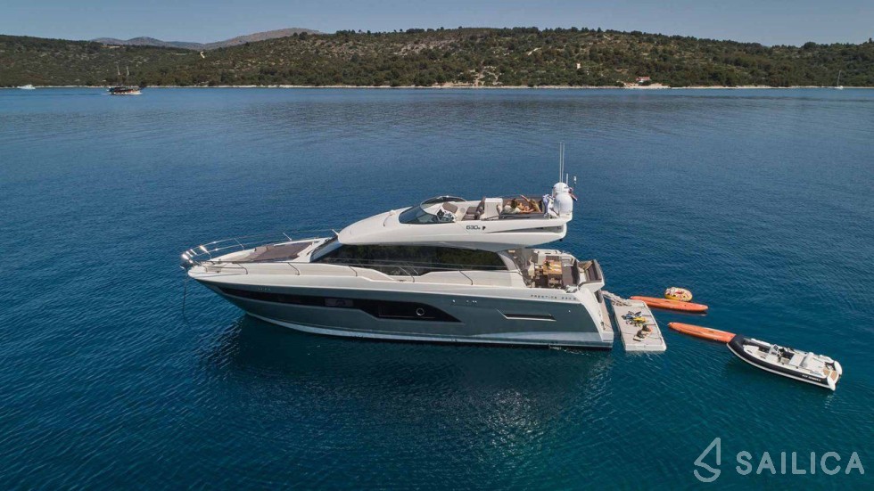 Prestige 630S - Yacht Charter Sailica