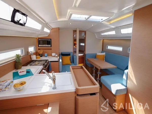 Sun Odyssey 410 - Yacht Charter Sailica