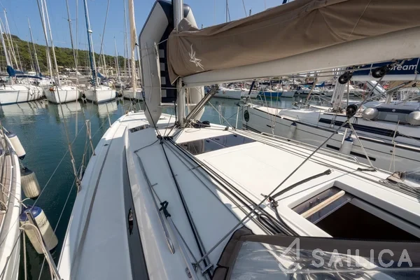 Sun Odyssey 410 - Yacht Charter Sailica