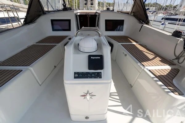 Sun Odyssey 410 - Yacht Charter Sailica