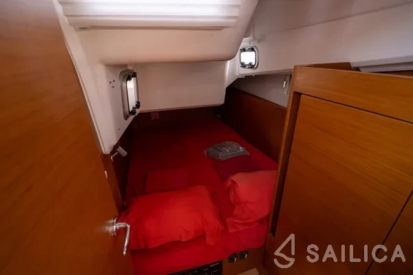 Sun Odyssey 410 - Yacht Charter Sailica