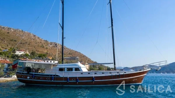 Gulet - Yacht Charter Sailica