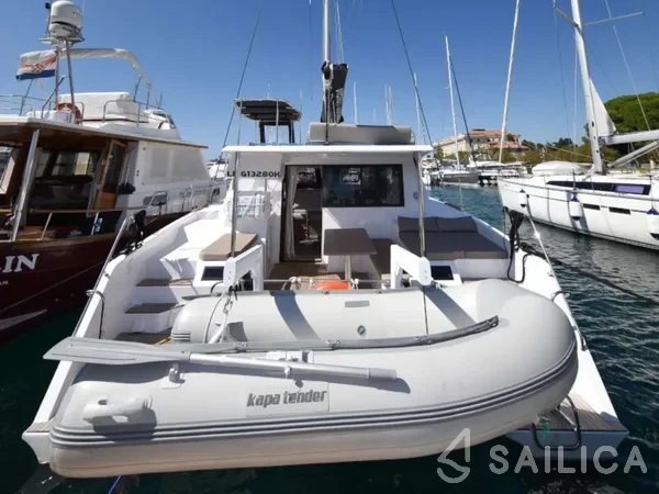 Aventura 34 - Yacht Charter Sailica