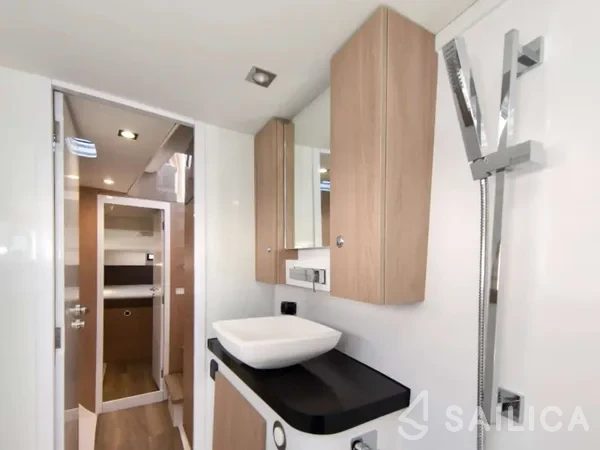 Aventura 34 - Yacht Charter Sailica