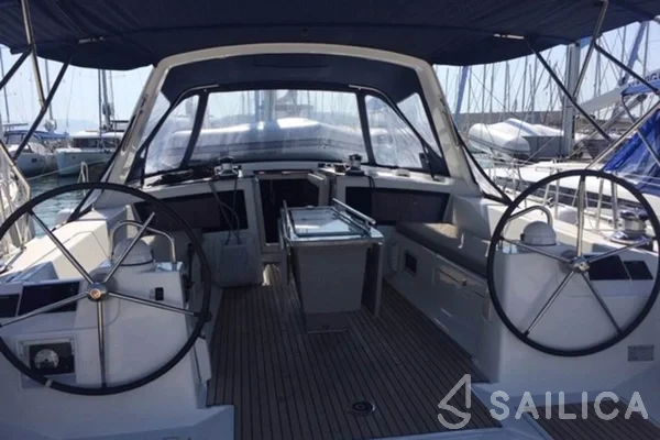 Oceanis 48 - Yacht Charter Sailica