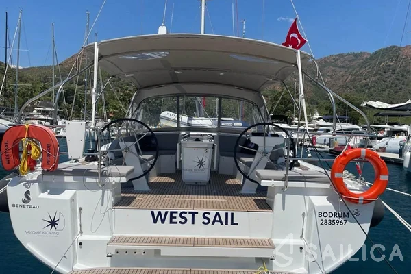 Oceanis 46.1 - Yacht Charter Sailica