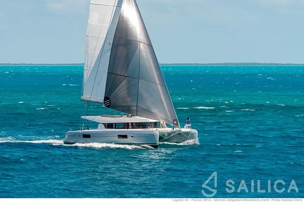 Lagoon 42 - Yacht Charter Sailica