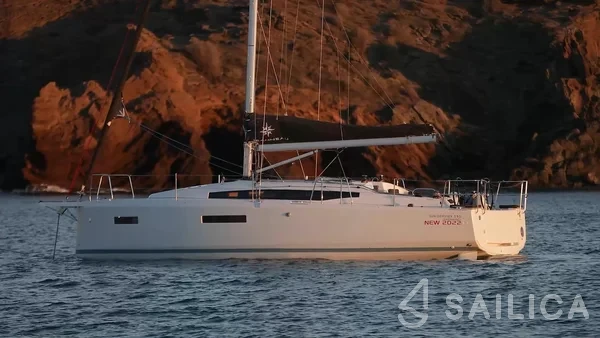 Sun Odyssey 380 - Yacht Charter Sailica