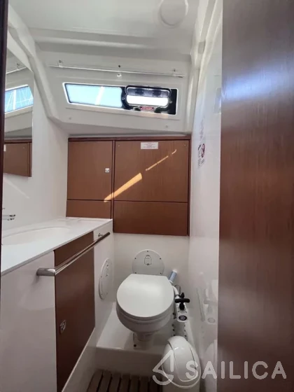 Bavaria Cruiser 46 Style - Yacht Charter Sailica