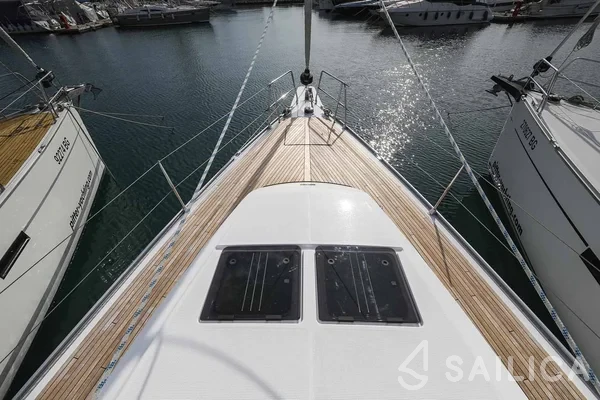 Bavaria Cruiser 46 Style - Yacht Charter Sailica