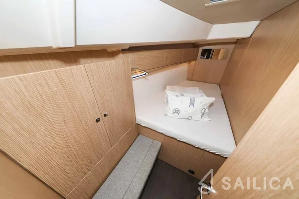 Bavaria Cruiser 46 Style - Yacht Charter Sailica