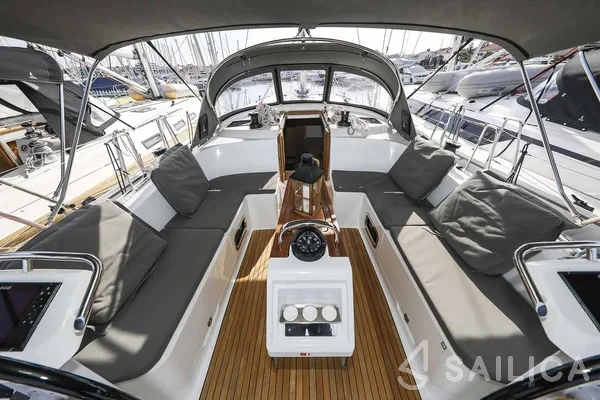 Bavaria Cruiser 46 Style - Yacht Charter Sailica