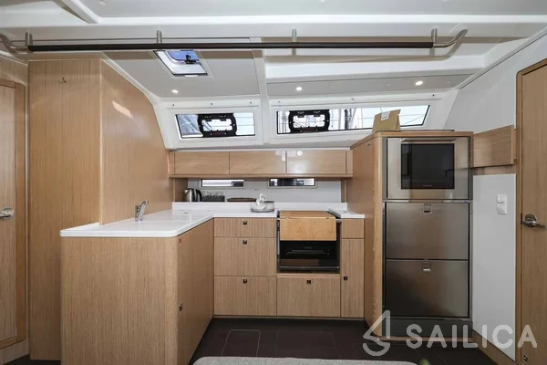 Bavaria Cruiser 46 Style - Yacht Charter Sailica