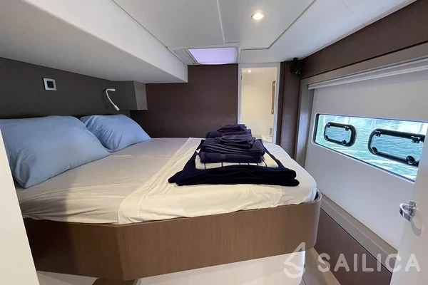 Bali 4.8  - Yacht Charter Sailica