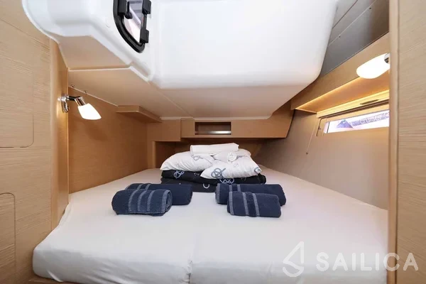 Dufour 390 - Yacht Charter Sailica