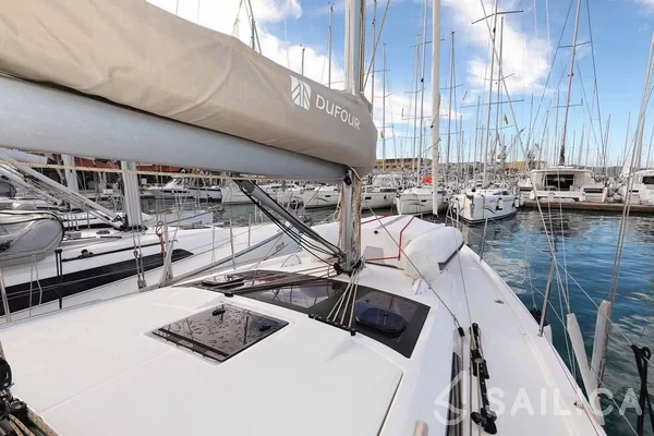Dufour 390 - Yacht Charter Sailica