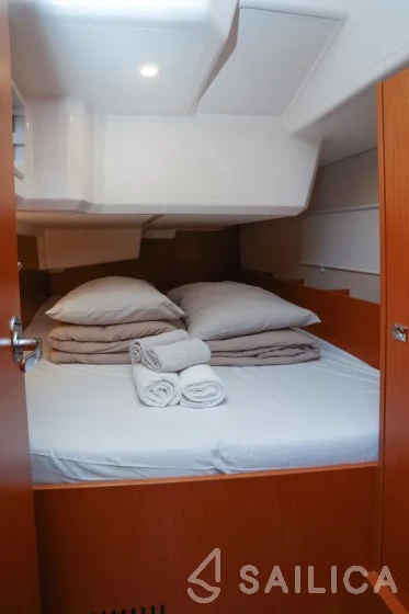Bavaria C38 - Yacht Charter Sailica
