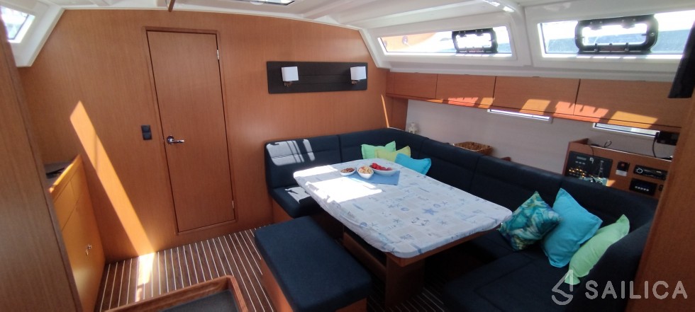Bavaria 46 Cruiser - Yacht Charter Sailica