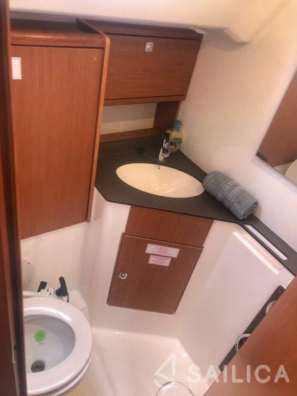 Bavaria 46 Cruiser - Yacht Charter Sailica