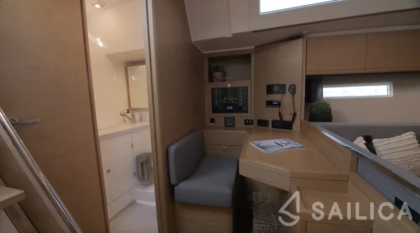 More 55 - Yacht Charter Sailica