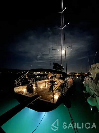 More 55 - Yacht Charter Sailica