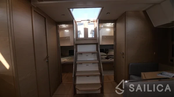 More 55 - Yacht Charter Sailica