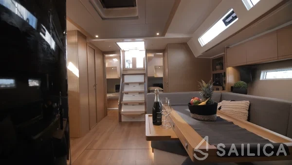 More 55 - Yacht Charter Sailica
