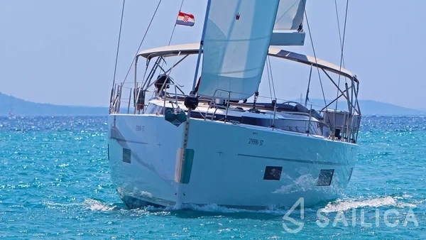Bavaria C50 - Yacht Charter Sailica
