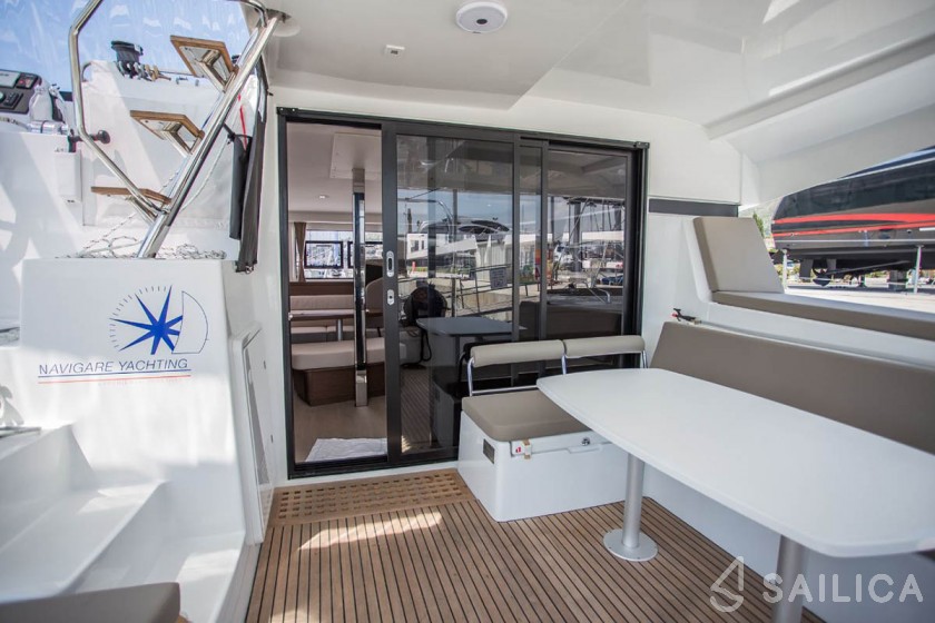 Lagoon 42 - Yacht Charter Sailica