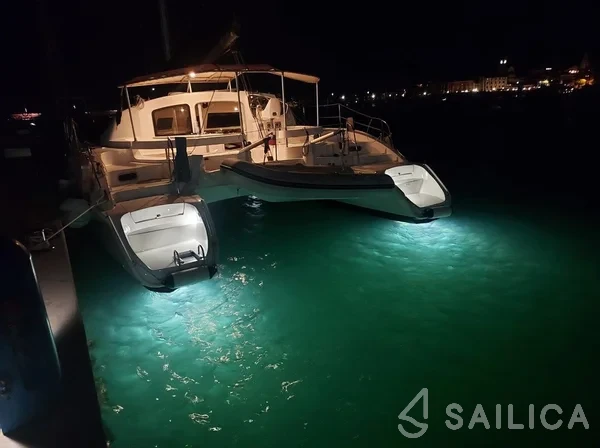 Lavezzi 40 - Yacht Charter Sailica