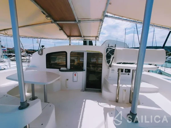 Lavezzi 40 - Yacht Charter Sailica